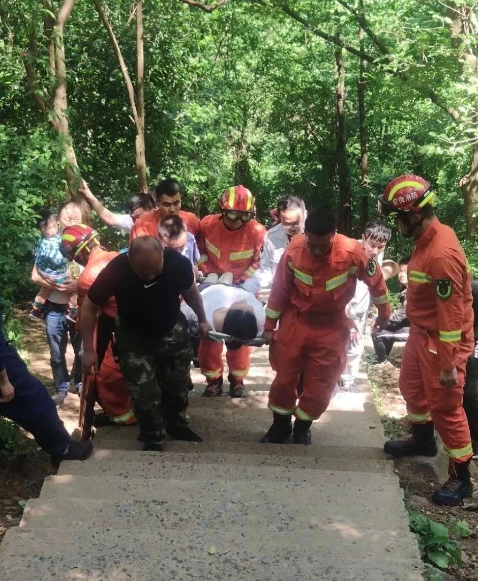 这个假期还发生了啥?_大姐