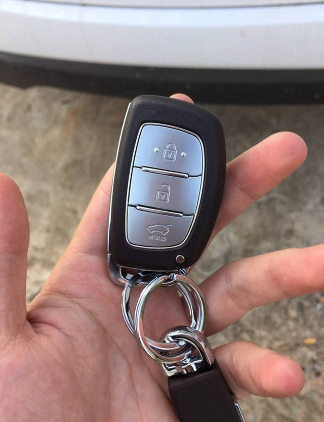 某公司告诉车锁宝小编:"在网上流传拍个照片钥匙就