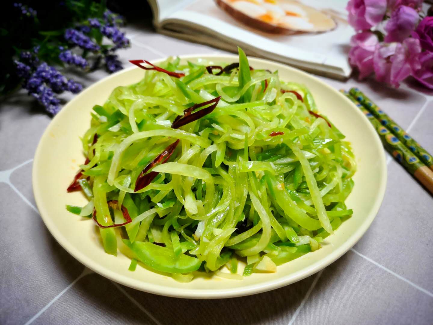 明日立夏,记得吃这菜,维生素是苹果的6倍,仅要6毛钱,不吃太亏_萝卜