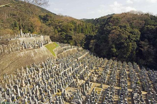 世界最大墓地下葬人数超过500万比秦始皇陵还壮观