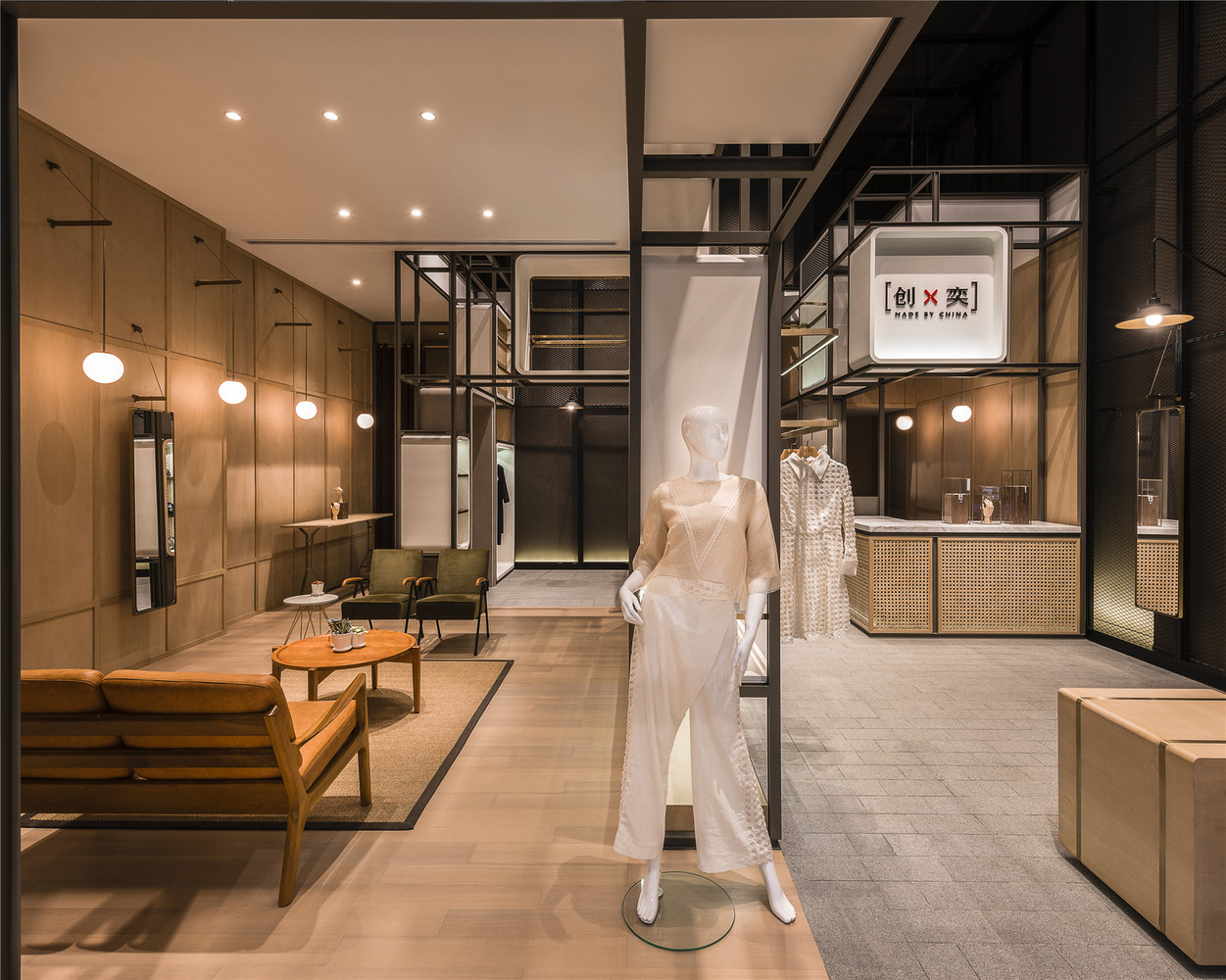 这些融入时尚元素的服装店设计实在是养眼!