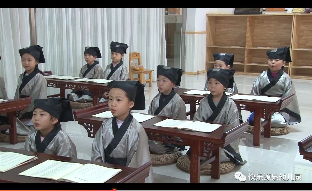 进行了内容上的丰富,经典场景表演就是较好的方式,提供一些古代的装束