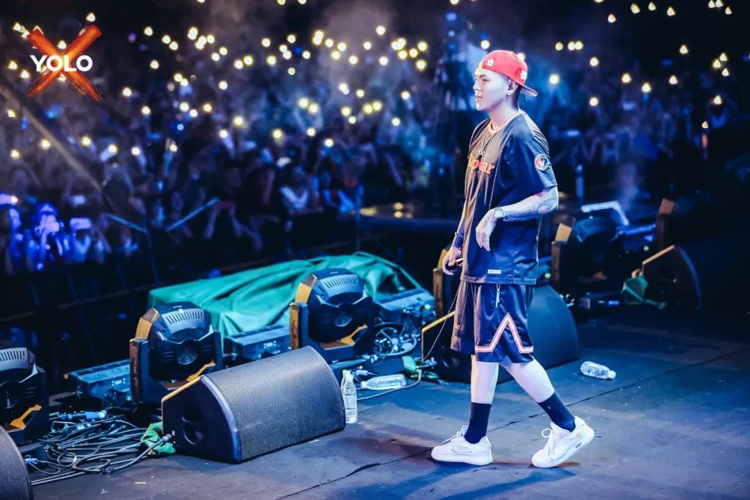 回顾丨2019江小白yolo青年文化节第二站武汉漫步花海