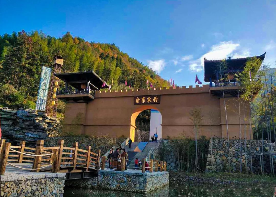 畲族风格鲜明,让这个距离景宁县城又美又近的"网红"景点,在五一小长假