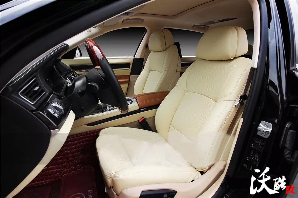 宝马730内饰改装后家庭温馨感爆棚,是爱,是责任