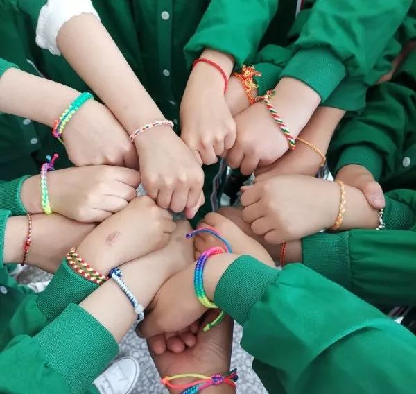 手作立夏绳也很别致!这些可爱的小家伙,就出自家长之手!