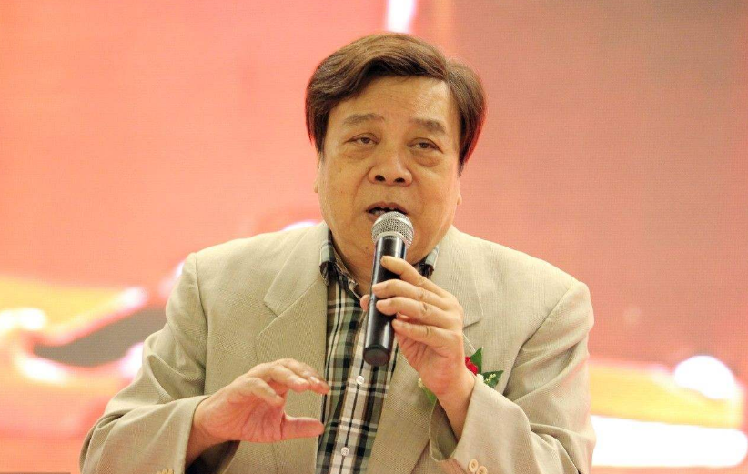 原创赵忠祥录视频代言捞金,口齿清晰声音动人,77岁还赚钱养家很敬业