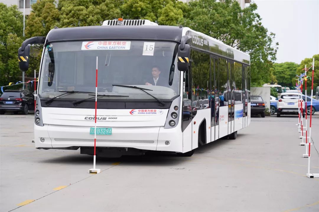 东方航空与上海机场联合开展特种车辆岗位大练兵