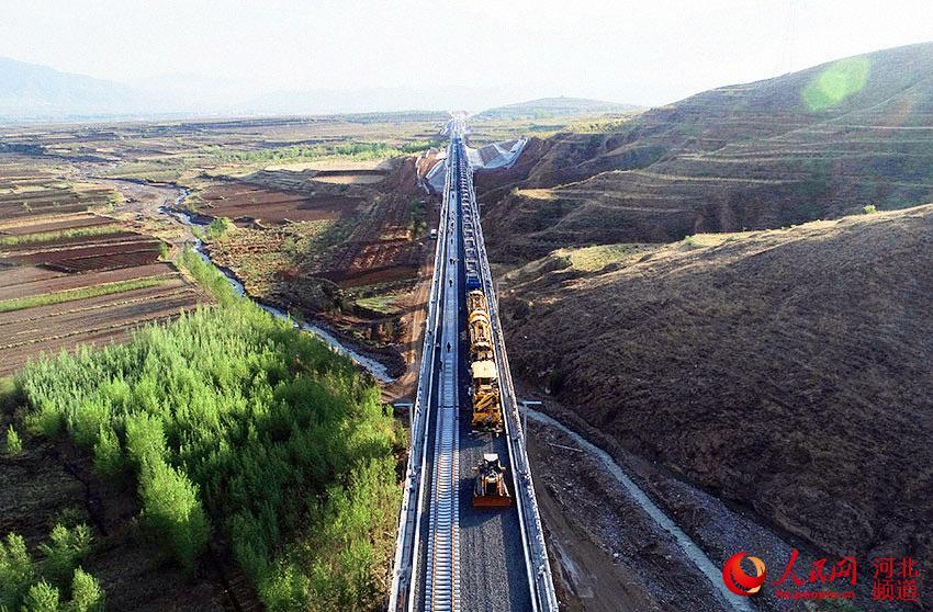 【关注冬奥倒计时1000天】崇礼铁路"路基铺轨"进入决战决胜阶段
