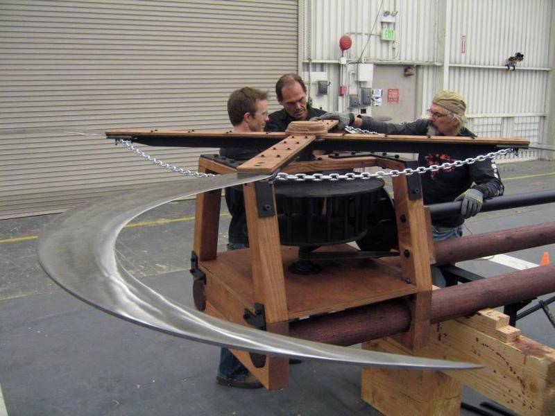 看看这些设计图,你还真以为达芬奇只是画家吗? ​​​​_镰刀