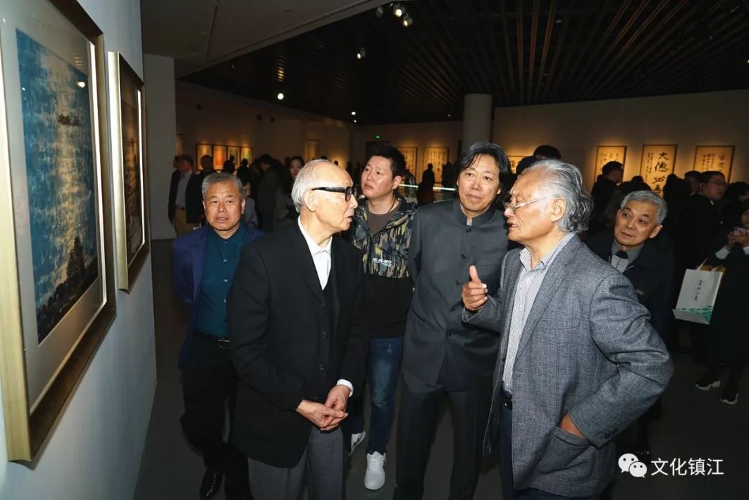 我市书画家丁观加书画展在上海展出