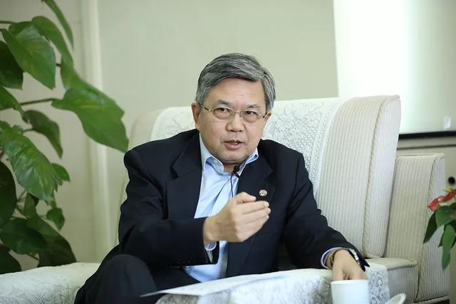 龚克:一流大学应在多样化发展中"冒"出来,而不是"评"出来的