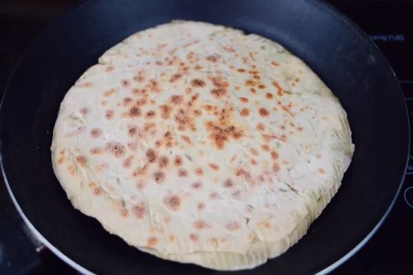 原创立夏要吃饼烙一张河南菜馍蔬菜清爽麦子浓香吃上三张不解馋