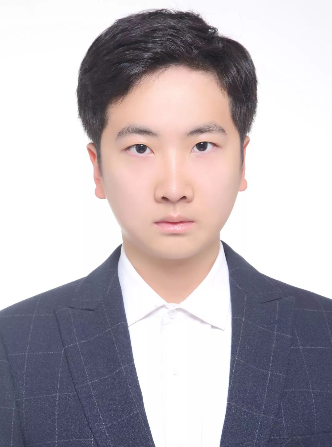 热烈祝贺我校2016届李佳泽同学被伦敦国王学院南安普顿大学录取!