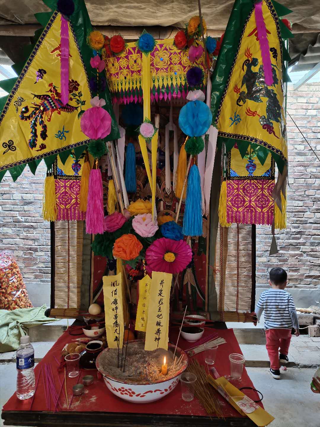 立夏日凌晨3点 这个村的村民全要起床"祭冰神"