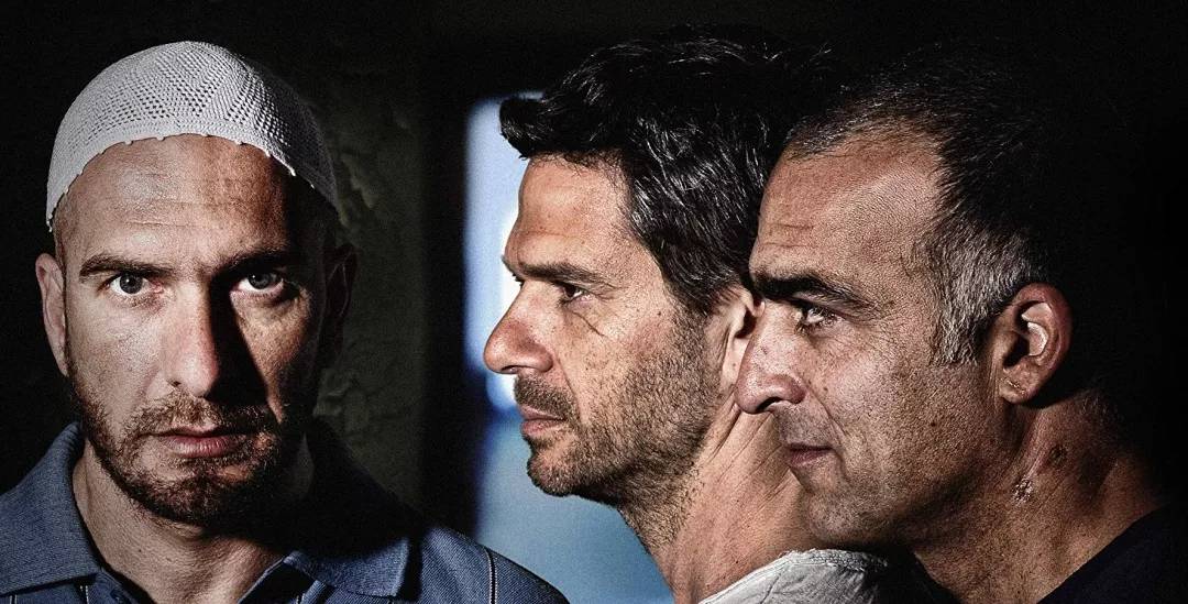 这部剧讲的就是三名被敌人囚禁十七年的以色列士兵被交换回国的故事.