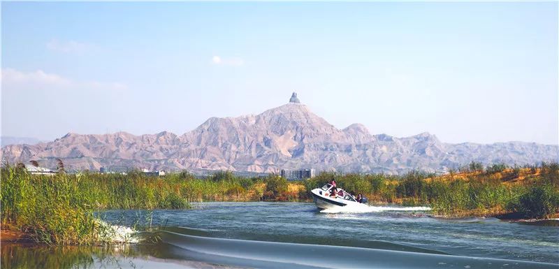 拂和煦春风赏乌海美景