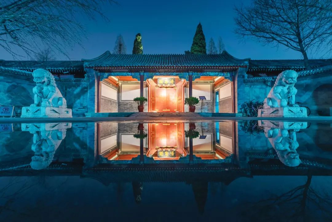 清华,清新俊逸,永葆青春出自季羡林《清新俊逸清华园》清华园,简单