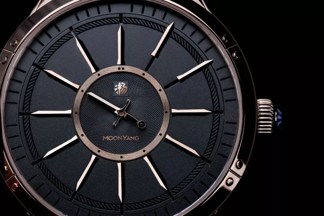 沐杨时计君王剑系列"亚瑟王"腕表,独特的时间显示方式