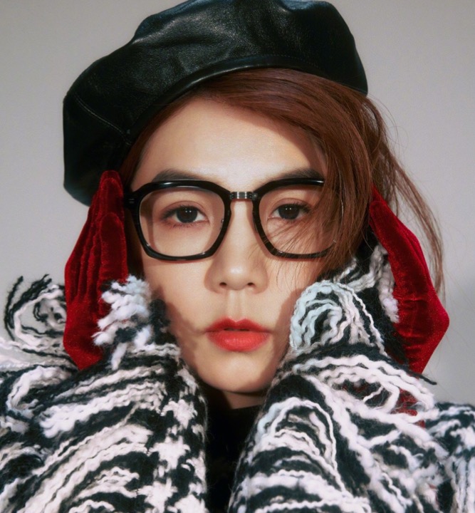 原创ella结婚7周年遭高仿号被孟美岐本尊打假这孩子情商真高