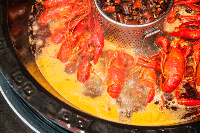 8折!菜品免费送!镇江新区惊现"小龙虾火锅",即将火爆整个夏季!