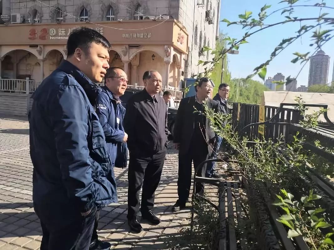 副区长孙明组织联合晨检加大整治力度 高效解决环境秩序突出问题