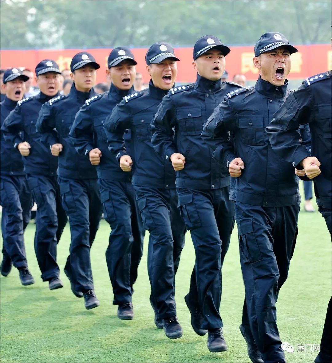 警营风采沈光凌摄影作品赏析英姿飒爽整齐如一
