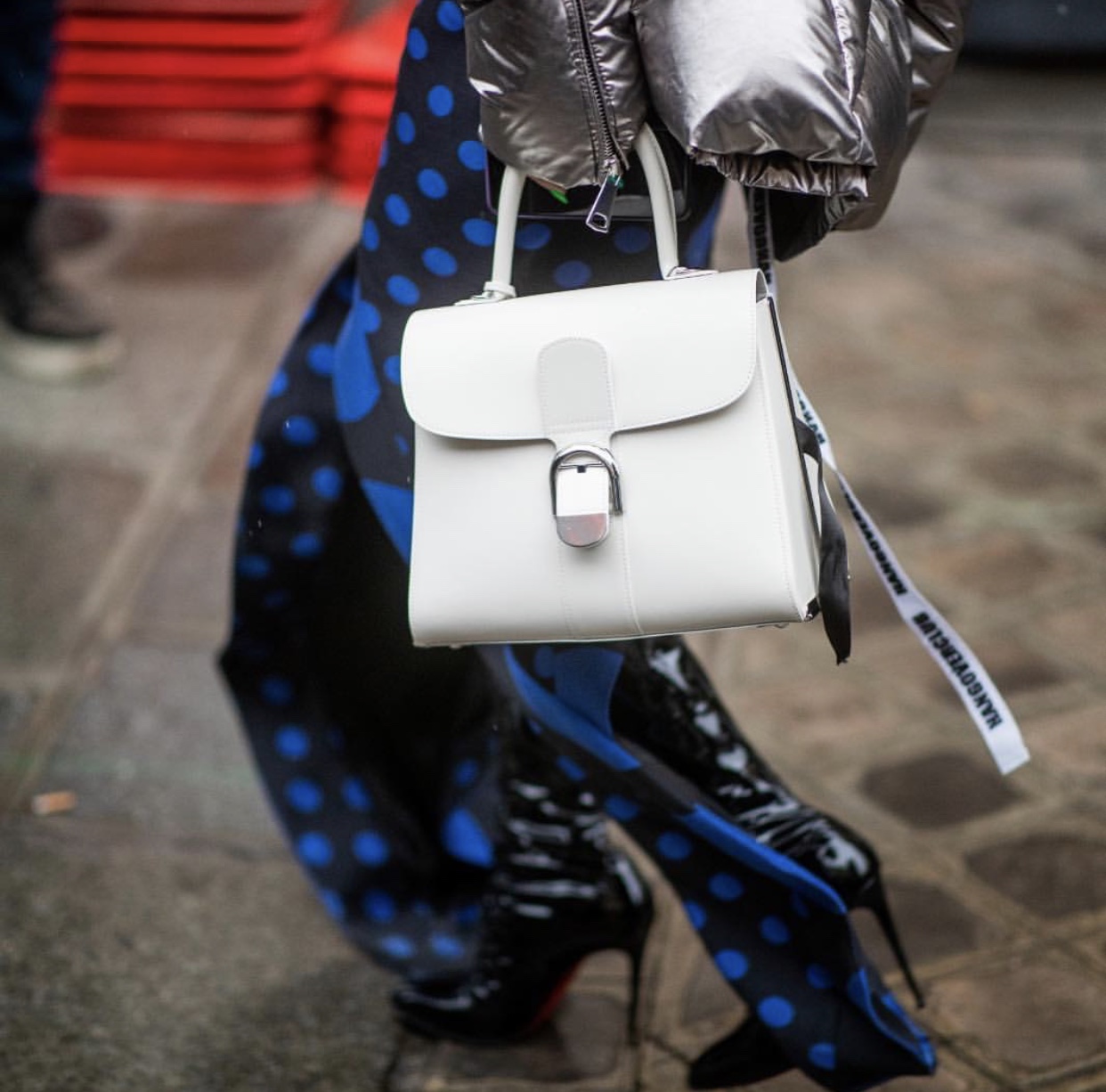 揭秘德尔沃包包delvauxbrillant经典d扣手提包真假鉴别需细思极恐的