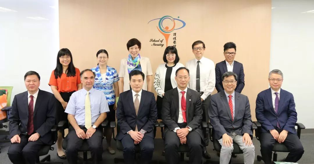 我院陈国强副院长,护理部张莉主任等一行6人,访问并参观了香港中文