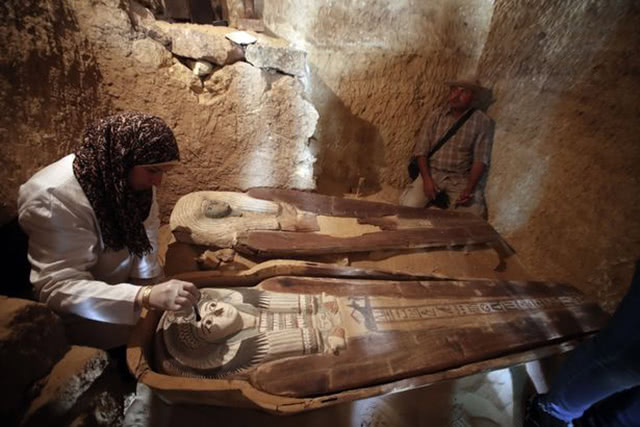 埃及发现4500年前双人墓穴不停发掘遗迹是为了发展旅游业
