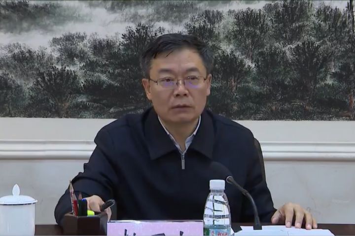 市委书记赵万山出席会议并讲话.