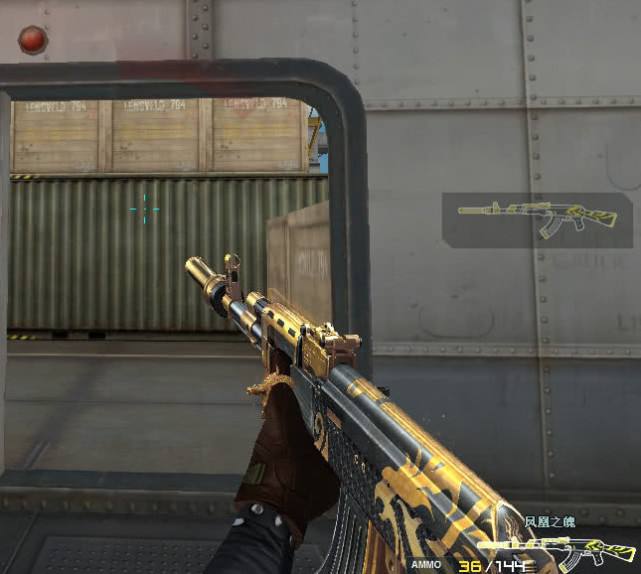 ak47-凤凰之魄这把武器也是ak系列比较稀有的一把武器,这把武器的外观