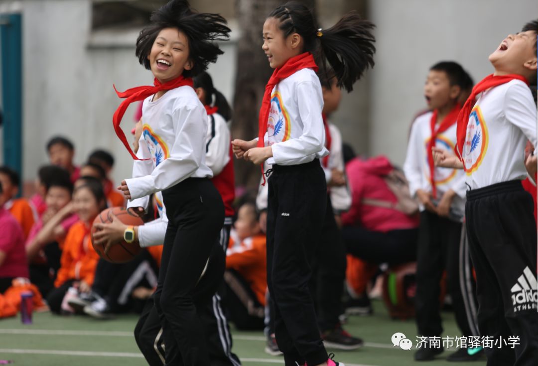 全员high翻天献礼70华诞济南市馆驿街小学举行第七届全员运动会