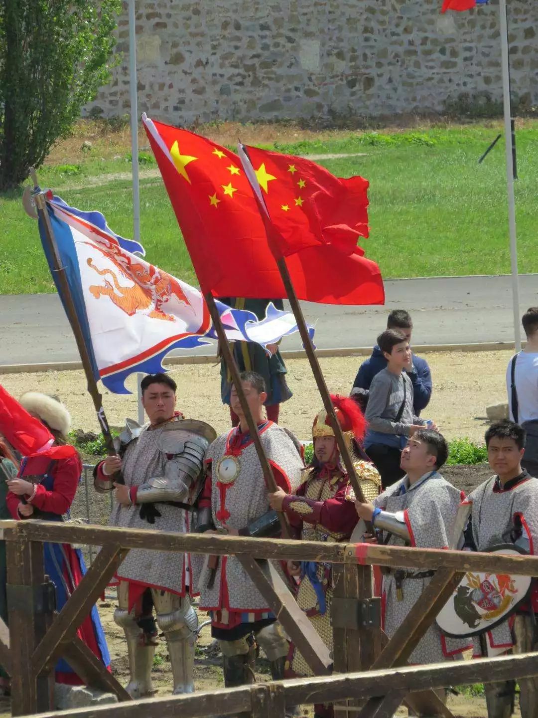 原创身披铁甲的中国女汉子惊现诸国之战重甲兵团再出征决战塞尔维亚