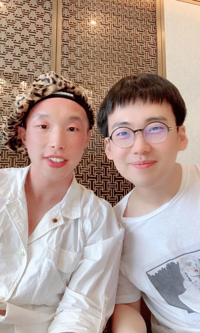 原创德云社聚会,岳云鹏郭麒麟笑容满面,谁还能想到众筹的吴鹤臣