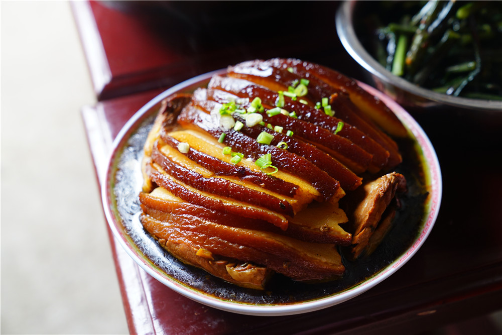 原创老房有喜,带朋友们见识一下五月天的常德家宴钵子菜