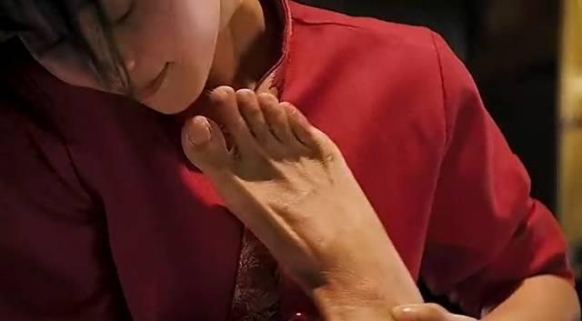 苹果又名迷失北京看过删减版的不要说看懂贫穷背后的迷思