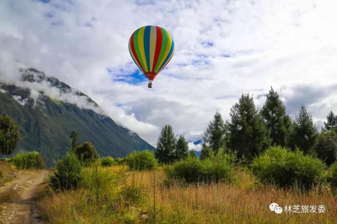 走网红公路坐热气球环湖骑行五一去巴松措让你成朋友圈最靓的仔