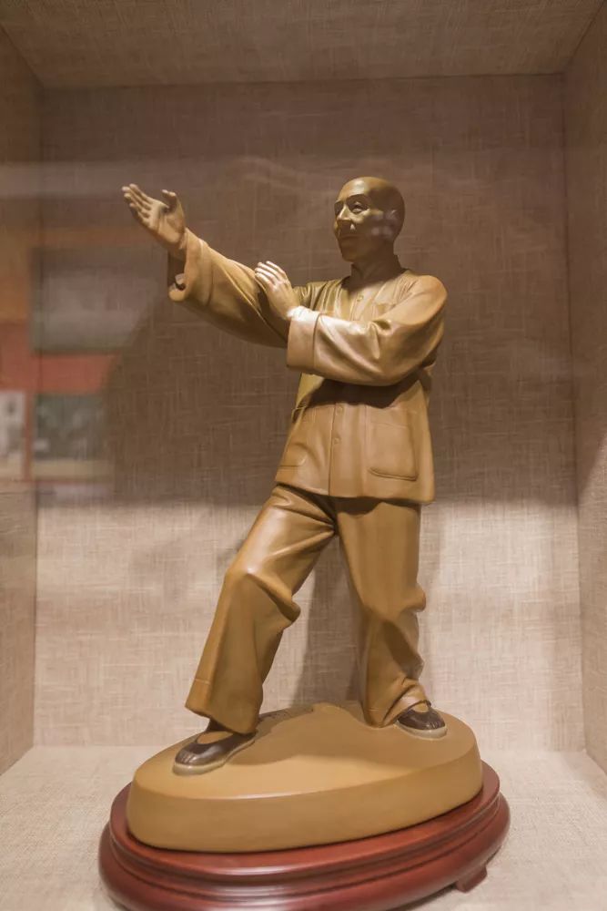 历史,传奇,英雄……想听佛山武林往事的,来祖庙!_黄飞鸿