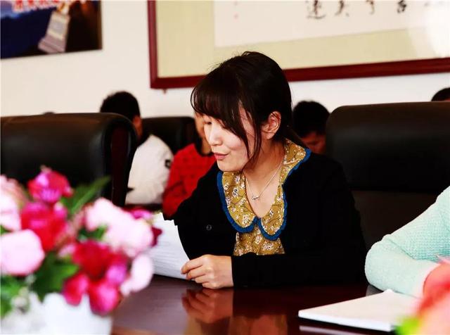 宁夏长庆初级中学举办青年教师座谈会