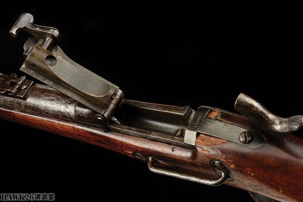 第三名:号手马丁在小巨角河战役中使用的1873斯普林菲尔德活门式