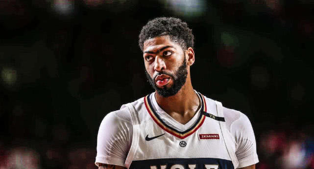 心系老东家魔术师约翰逊一举动值得湖人球迷点赞