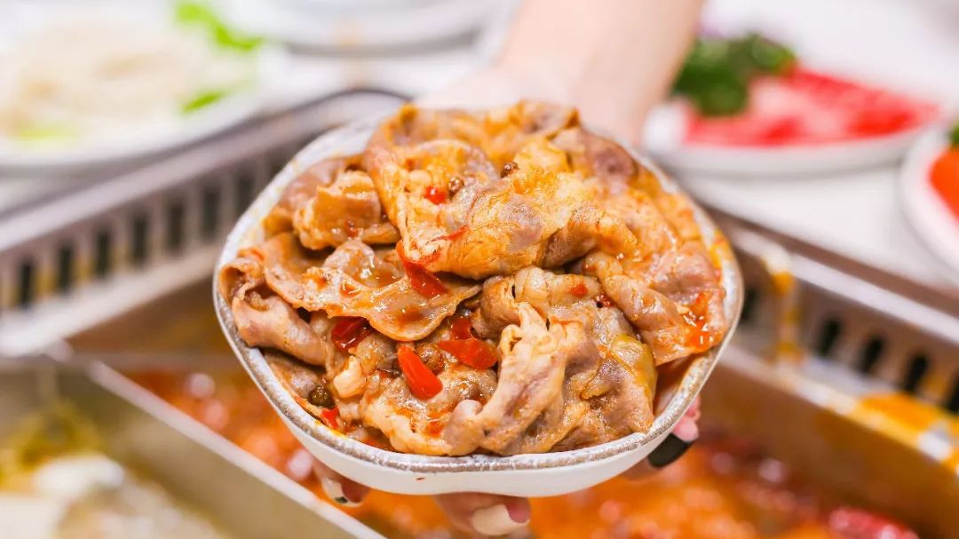 8元一盘肉!厦门网红"市井火锅"来了!没钱也能吃到饱!