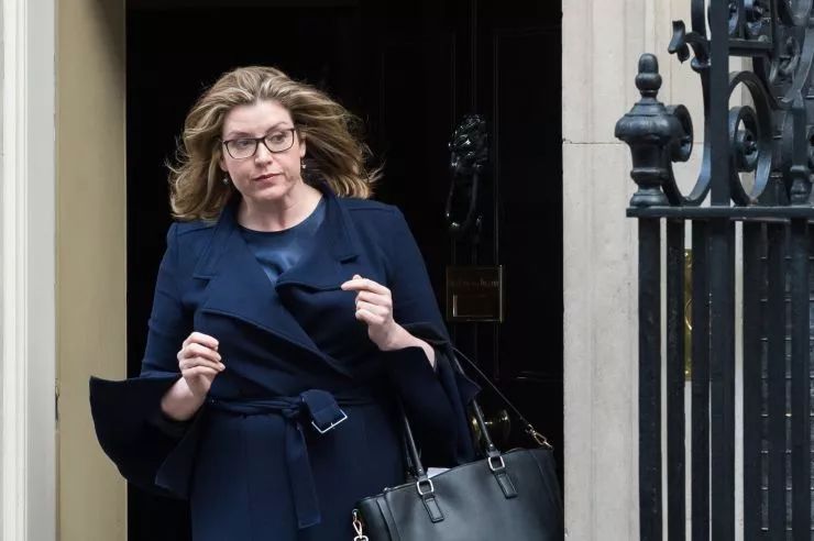 把华为那事儿说出去的"内鬼",是他!_英国