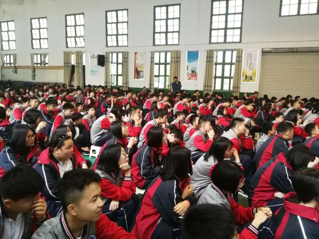 加强法制教育 共建和谐校园——浏阳九中开展法制教育讲座