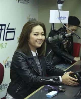 至今单身的卫兰频频遭妈妈催婚希望早日找到另一半