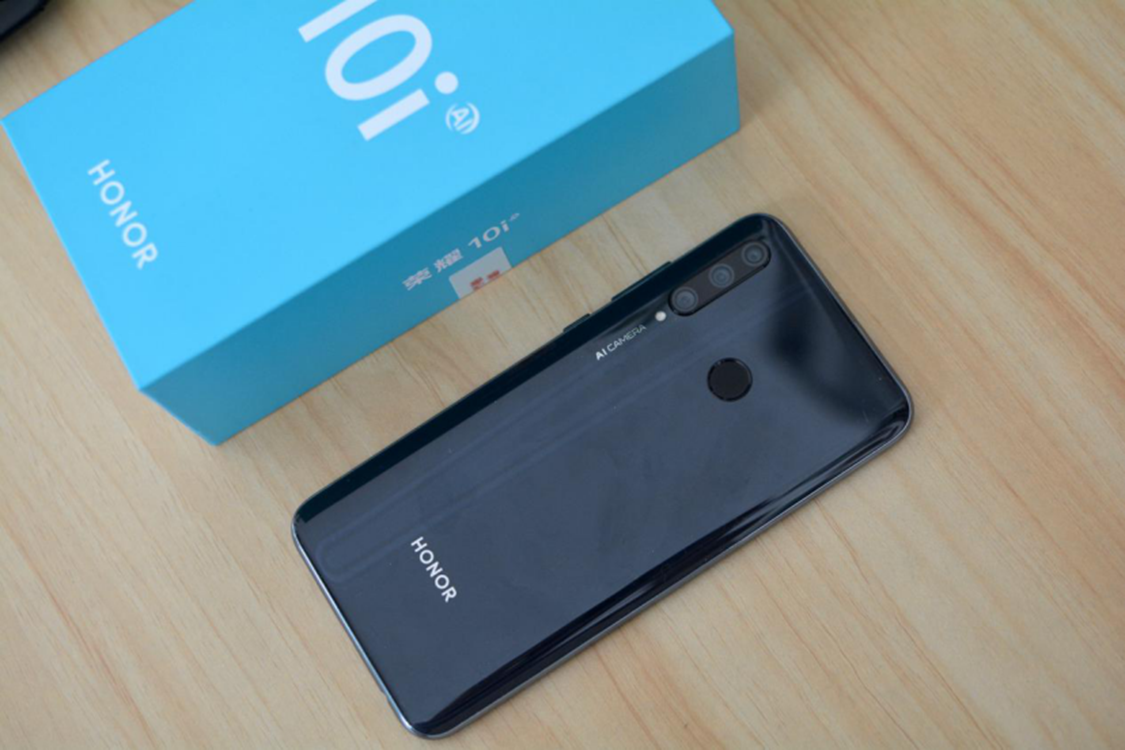 原创荣耀10i开箱,麒麟710 水滴屏 后置三摄