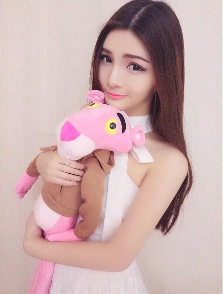 在广东街头叫一声靓女,整条街的女生都会回头