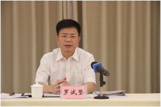 市人民政府副市长罗试坚,市人民政府副秘书长万立明,市农业农村局