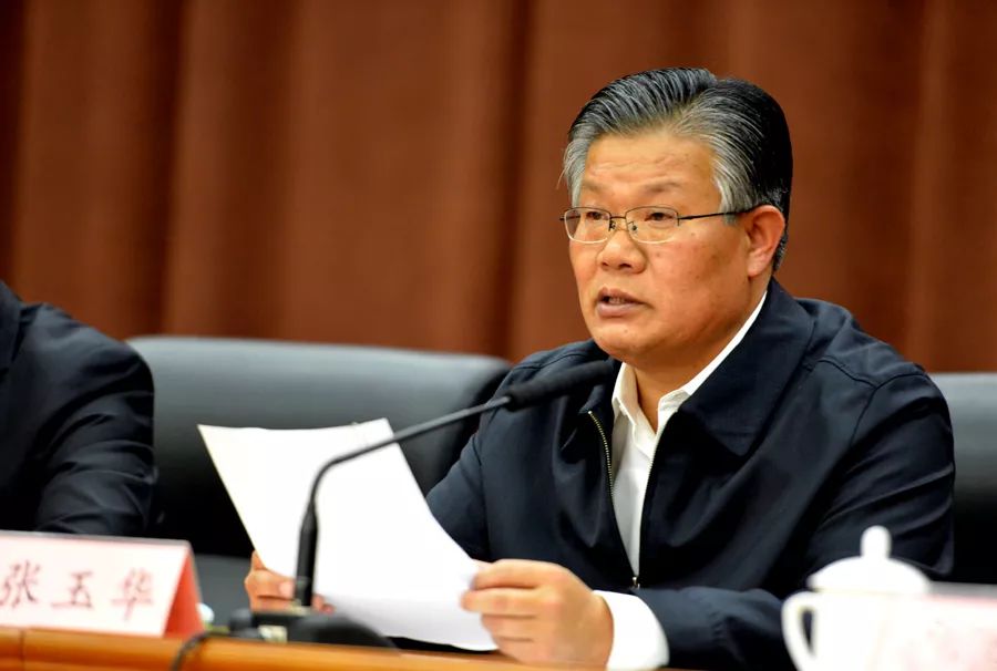 张玉华在主持时强调,全市广大劳动者要以先模人物为榜样,大力弘扬新